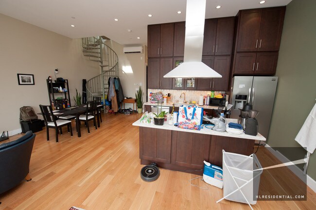 Foto del edificio - 3612 28th Ave