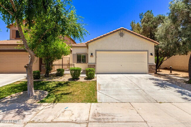 Building Photo - 935 S Racine Ln