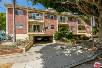 Building Photo - 2803 Arizona Ave