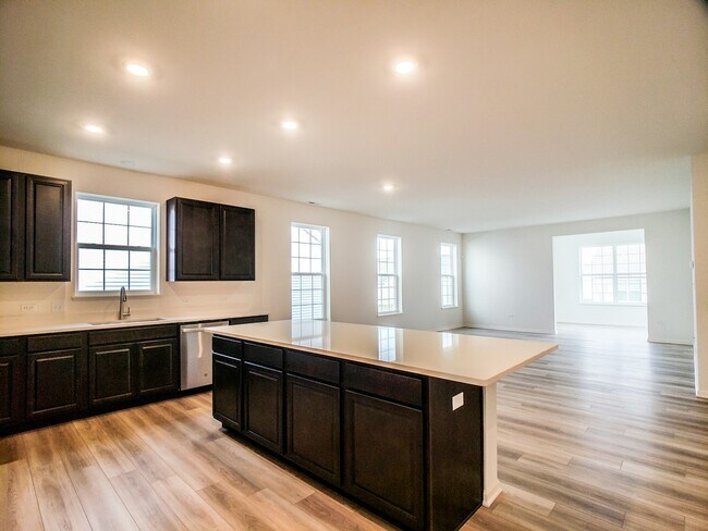 Foto del edificio - 14337 Clover Ave
