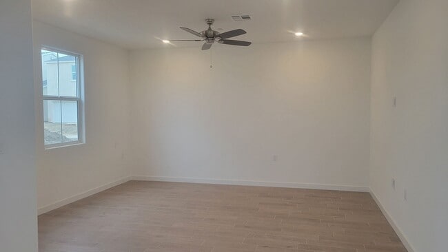 Building Photo - 12505 Camino Glorieta, Bakersfield, CA 93311