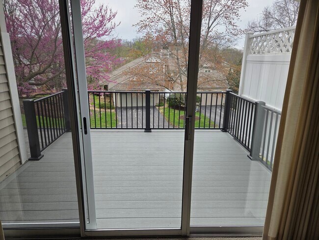 Foto del edificio - 2313 Manor Lake Ct