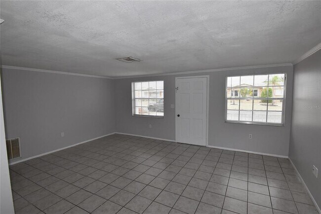 Foto del edificio - 11732 Newell Dr