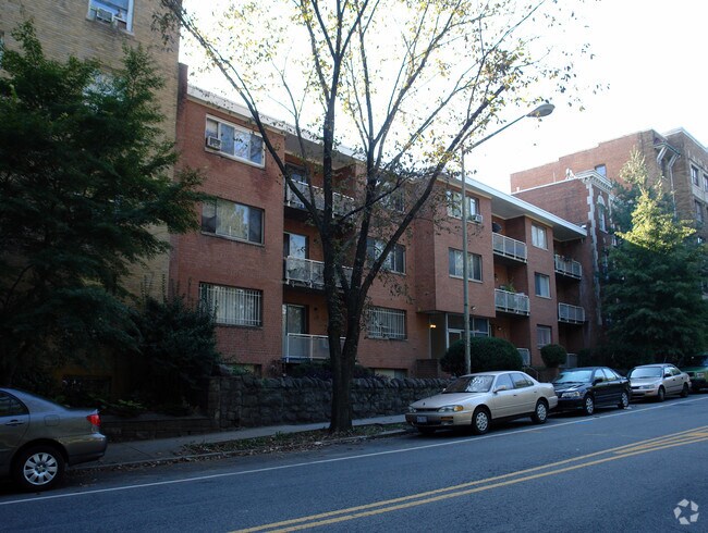 Building Photo - 2727 Adams Mill Rd NW