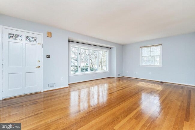 Building Photo - 409 Orleans Cir SW