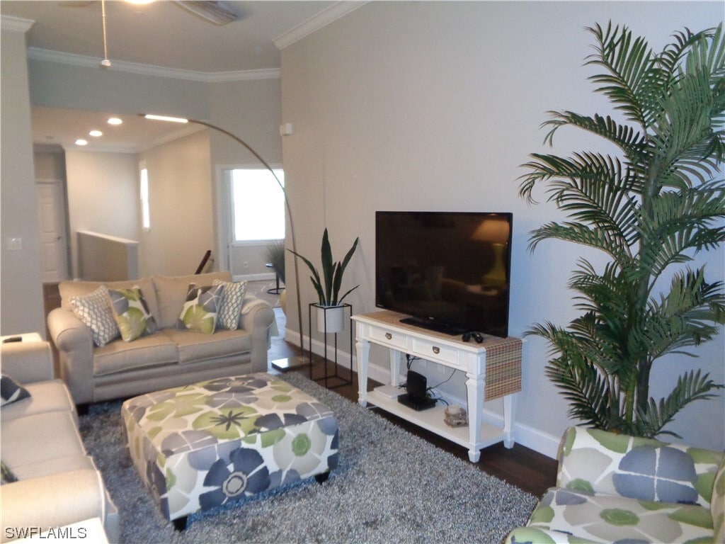 710 Lalique Cir Unit 906, Naples, FL 34119 Condo for Rent in Naples