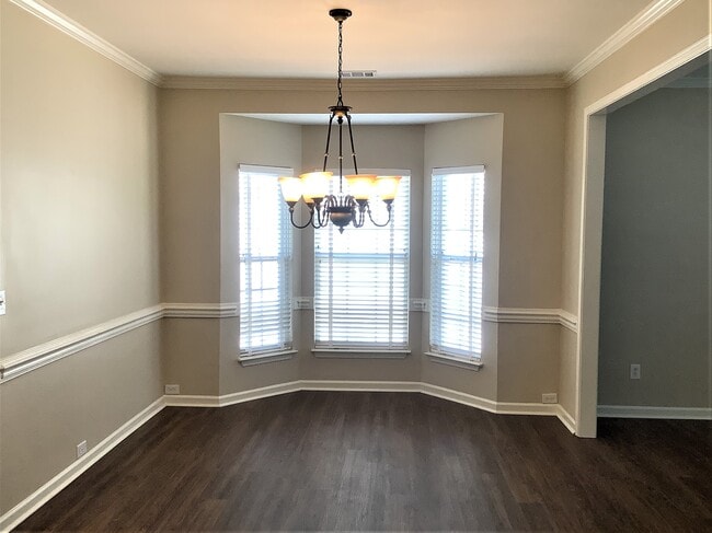 Building Photo - 818 Laurel Meadows Pkwy