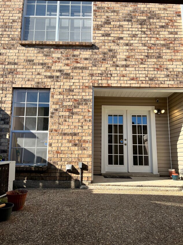 Foto principal - 6212 Stumberg Ln