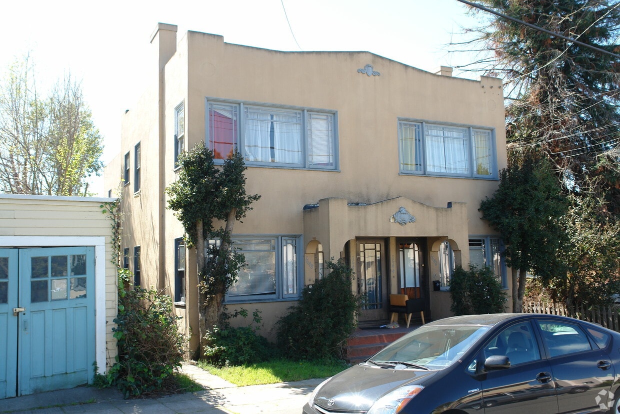 Building Photo - 1640-1642 Francisco St