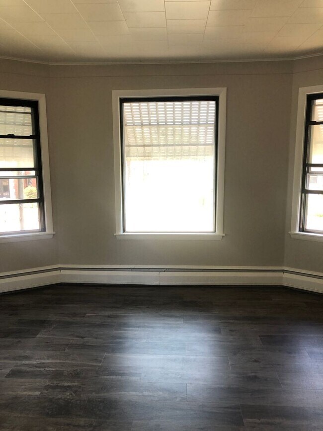 Foto del edificio - 5031 19th Ave