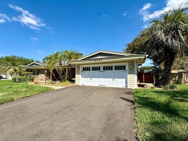 Foto del edificio - 3103 Cocos Rd