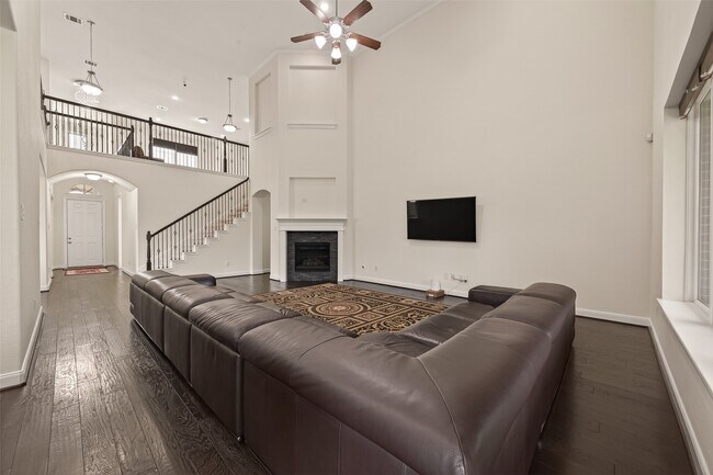 Building Photo - 4002 Dogwood Canyon Ln