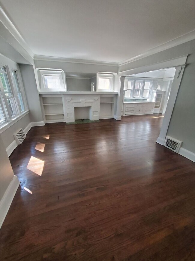 Foto del edificio - 2635-2637 N 48th St. (Duplex)