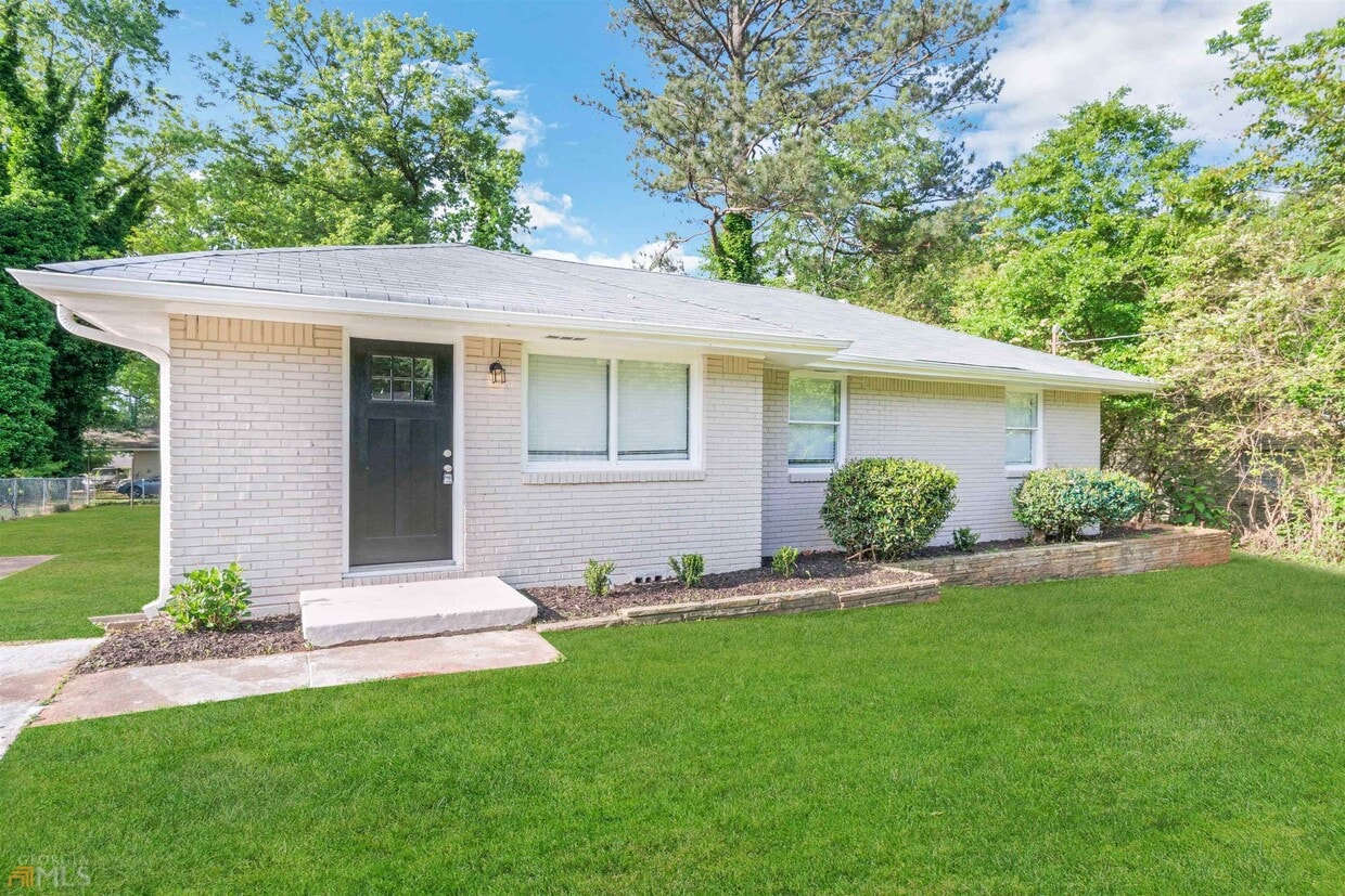 Primary Photo - 3711 Tulip Dr