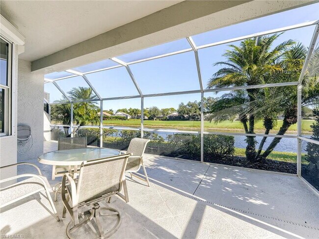 Foto del edificio - Turnkey 2-bedroom plus den villa, perfectly situated to capture stunning golf course and lake vie...