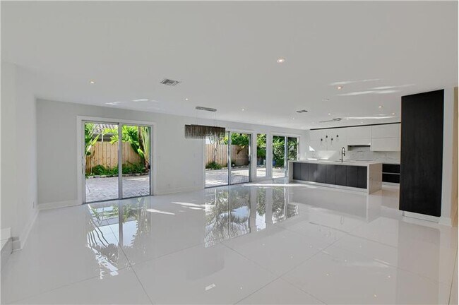 Building Photo - 23352 Lago Mar Cir