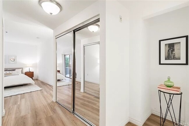 primary hallway - 838 Pine Ave