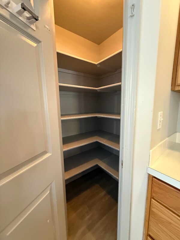 Foto del edificio - 607 Meadowbrook Dr