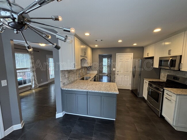 Building Photo - 2809 Ashwood Pl
