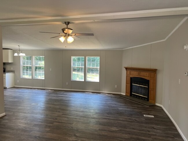 Building Photo - 1 Harlee Ln