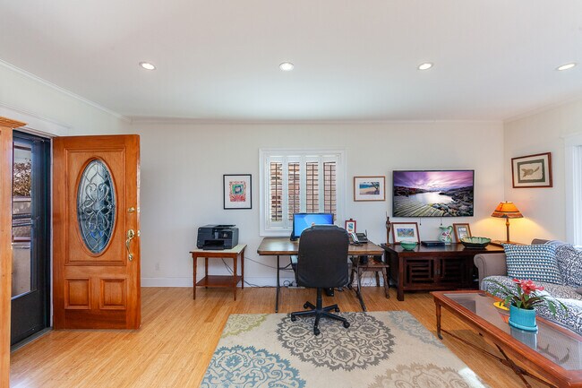 Foto del edificio - 2444 4th St