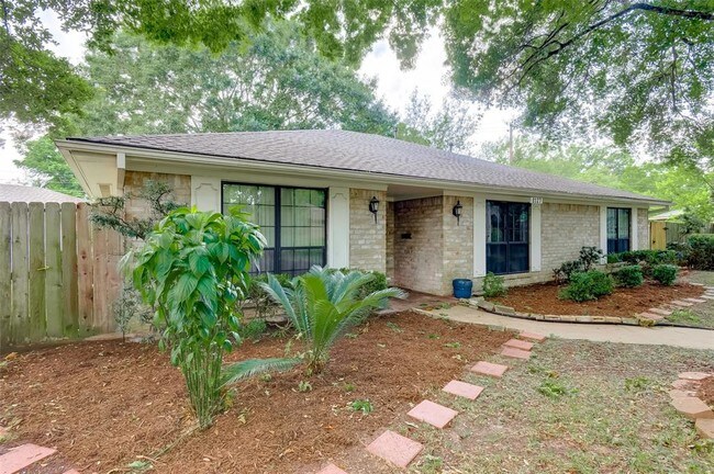 Building Photo - 8127 Braes Meadow Dr