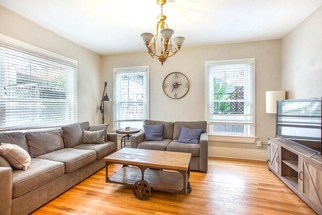 Photo - 624 E 12th Ave House