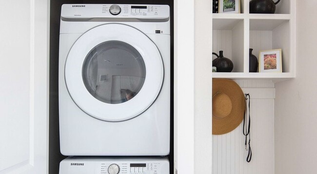 Foto del edificio - 2425 Bell St