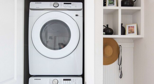 Foto del edificio - 2425 Bell St