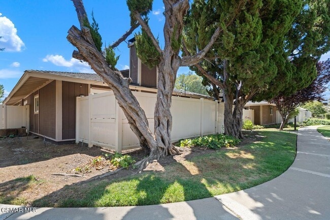 Building Photo - 28551 Conejo View Dr