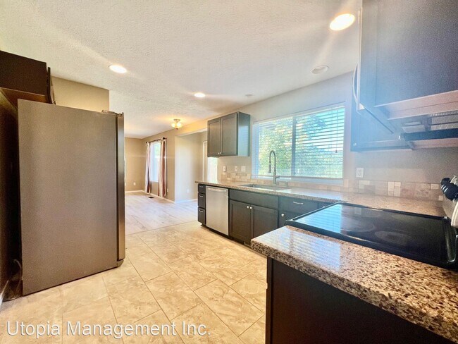 Foto del edificio - 4 br, 2.5 bath House - 21817 NE Palisade Pl