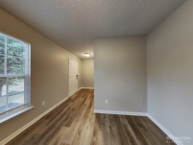 Building Photo - 6303 Pensfold Dr