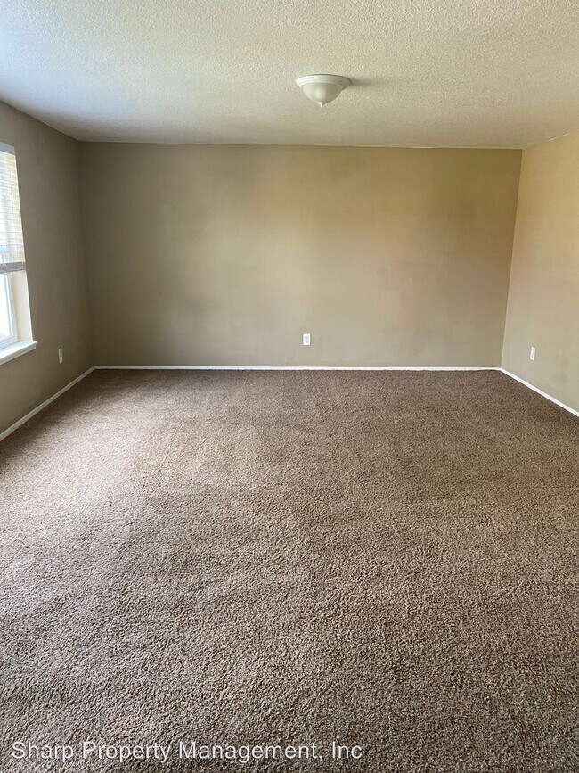 Building Photo - 3 br, 1 bath House - 818 Coweeman Ln