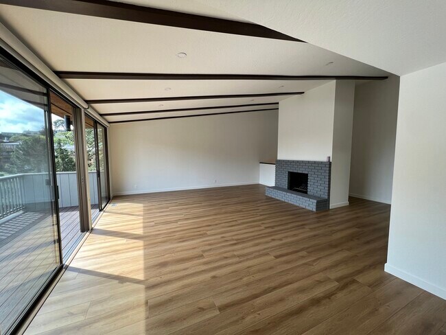 Living Room - Pic 1 - 90 Malta Dr