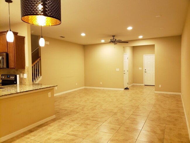 Building Photo - 7034 Beauhaven Ct