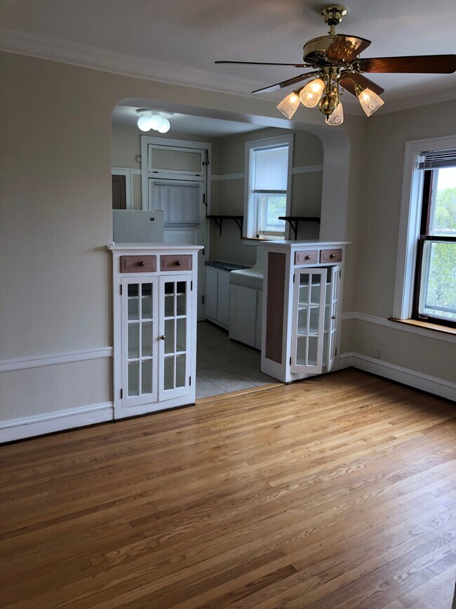 Foto del edificio - 4919 N Rockwell St