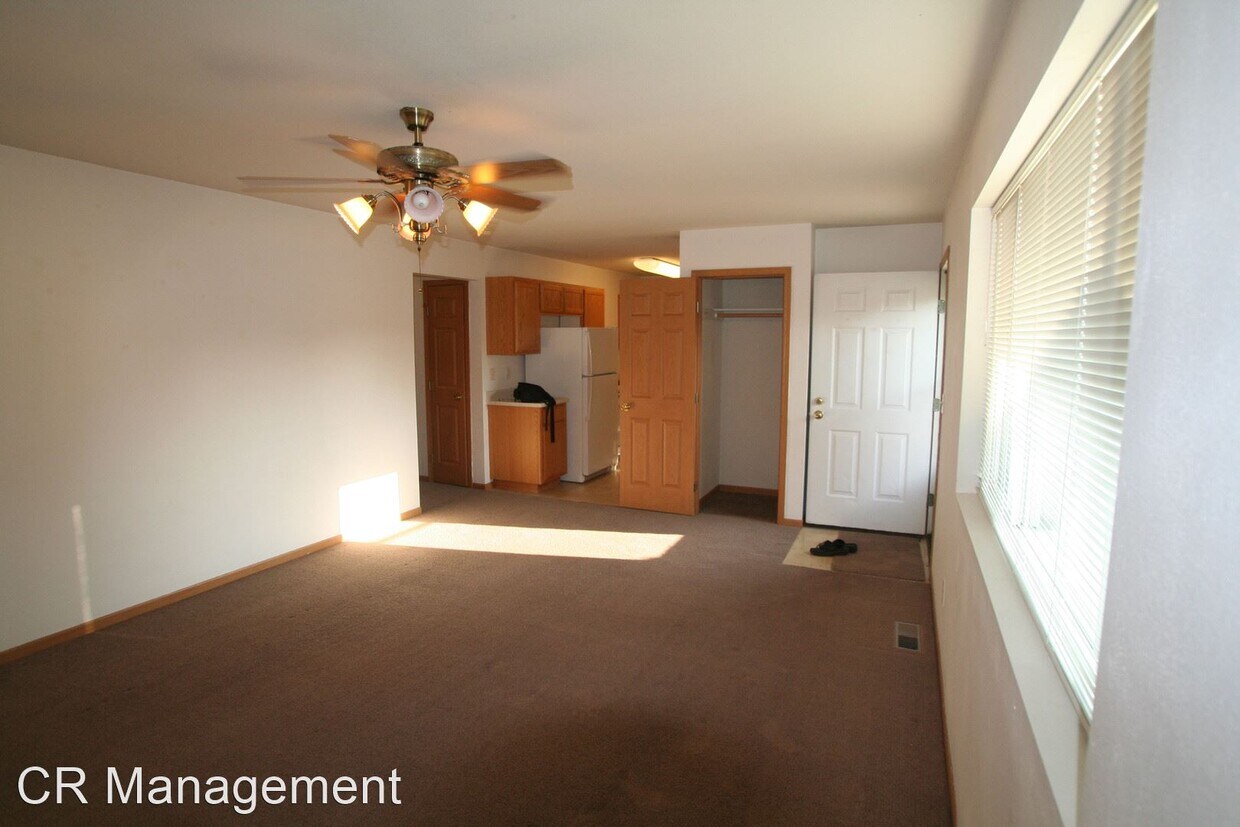 Primary Photo - 803 Mantle Dr