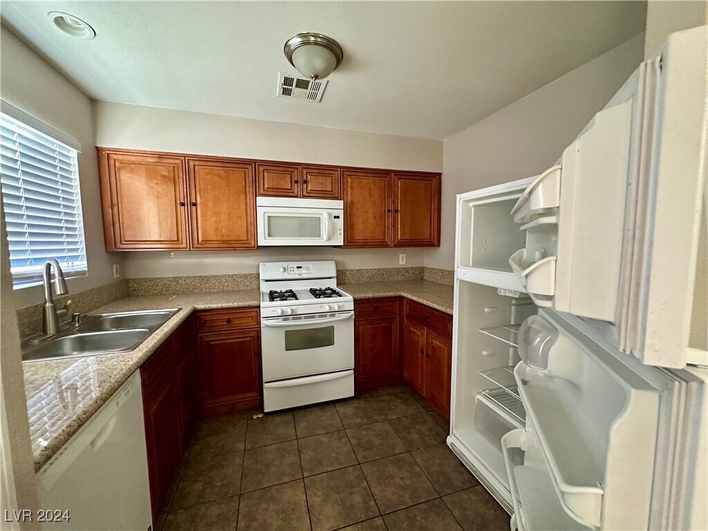 Foto principal - 3888 Fitzpatrick Dr