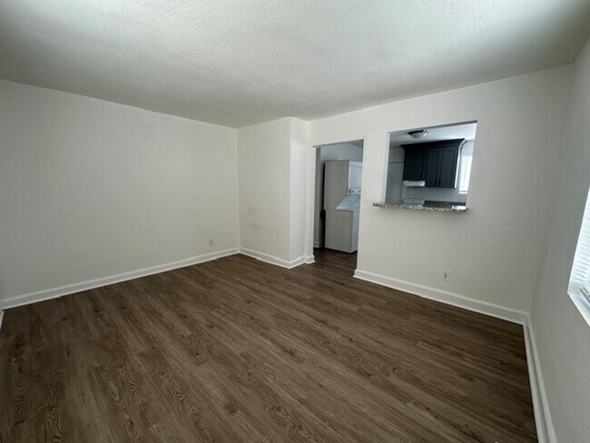 Foto del edificio - 1033 E Ocean View Ave