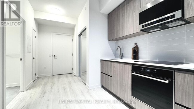 Building Photo - 110 Broadway Ave