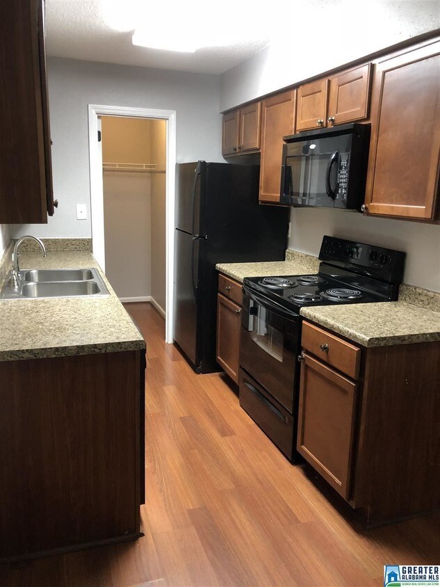 608 Patton Chapel Trail Unit 608, Hoover, AL 35226 Condo for Rent in