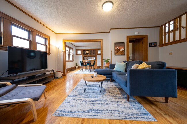 Building Photo - 4242 S 39th Ave