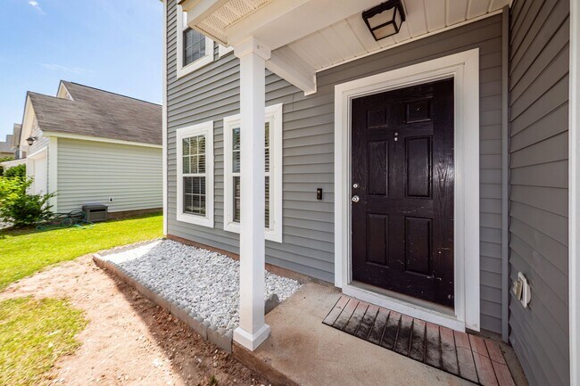 Building Photo - 5 Bedroom 3 Bath Home in Moss Grove Planta...