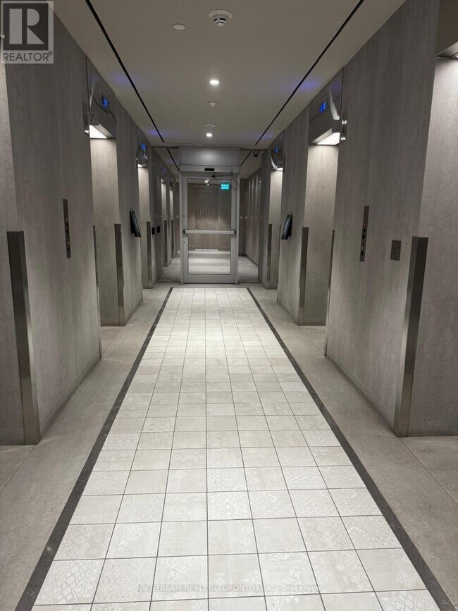 Building Photo - 138 Downes St