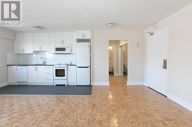 Building Photo - 95-495 Lawton Blvd