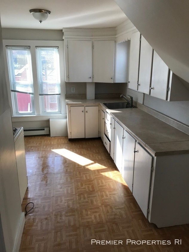 Primary Photo - 89 Hamlet Ave