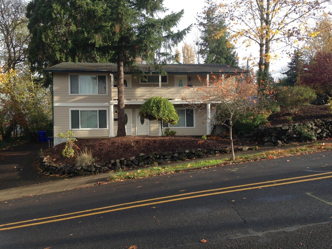 Foto principal - 915 12th St