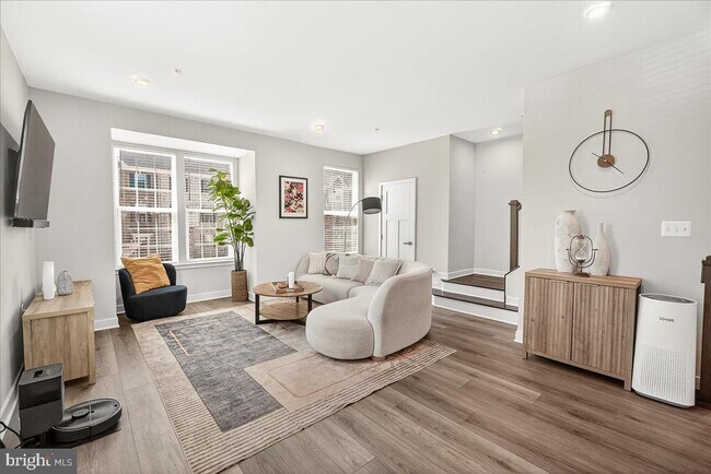 Building Photo - 16224 Bright Star Wy