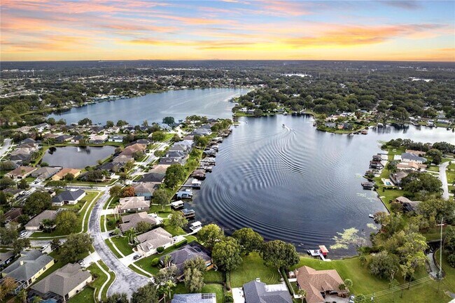 Building Photo - 22481 Southshore Dr