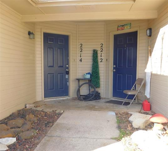 Foto del edificio - 2214 Bernard St